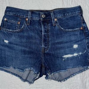 NEW Levi denim shorts